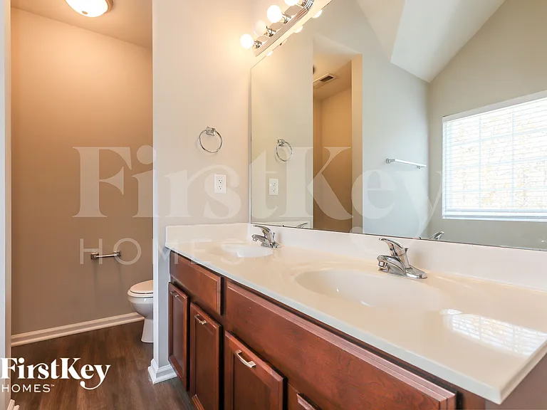 5911 Parkstone Dr — Photo 12