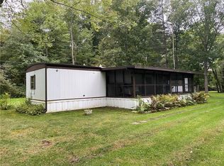 2749 River Dr, Jamestown, PA 16134