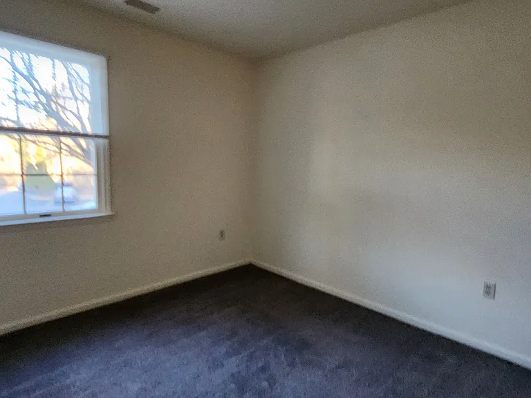 Bedroom 2 - View 2