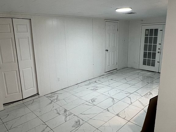 4th image of 224 Adonis Way