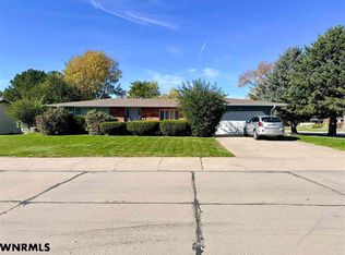 3026 Primrose Dr, Scottsbluff, NE 69361