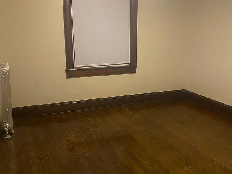 135 S Dewey Ave — Photo 8