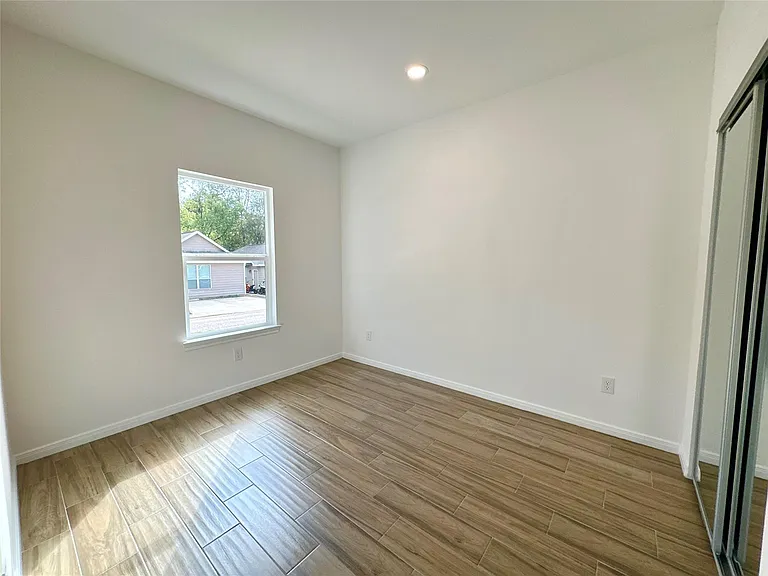 11555 Persimmon St — Photo 16
