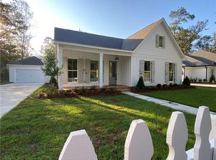 204 Menetre Dr, Covington, LA 70433