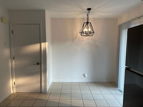 5th image of 9848 Erie St #9848