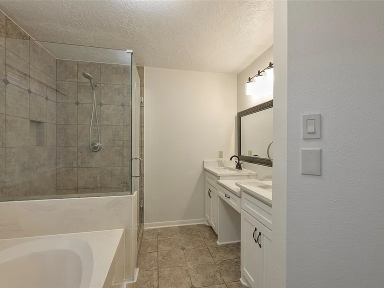 6510 Summit Ridge Ct — Photo 11