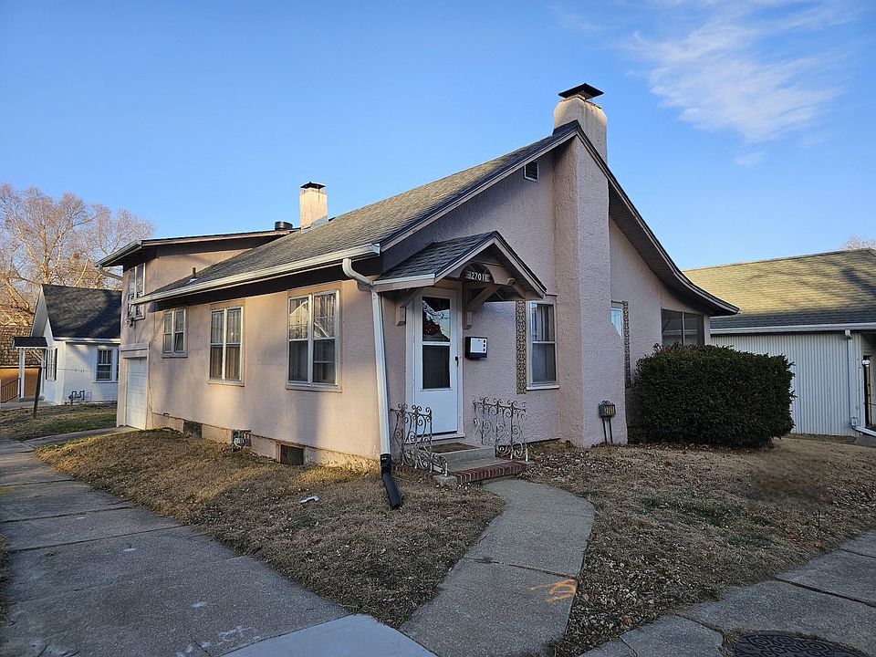 1st image of 2701 Jules St