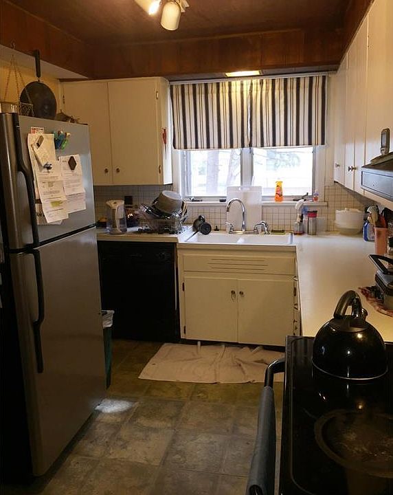 2nd image of 263 Cove Beach Ave