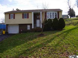 1211 Meadow Ln, Steelton, PA 17113