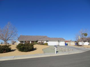 13906 Nowata Ct, Apple Valley, CA 92307