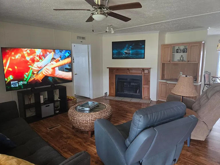 2115 Bent Oak Ct — Photo 6