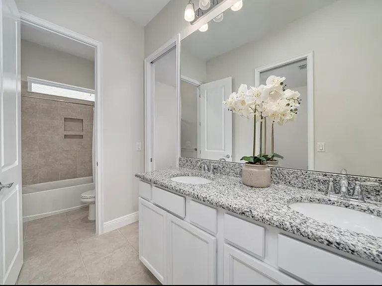 7070 Higgs Aly — Photo 18