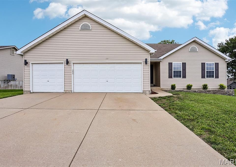 1st image of 213 Fredde Dr