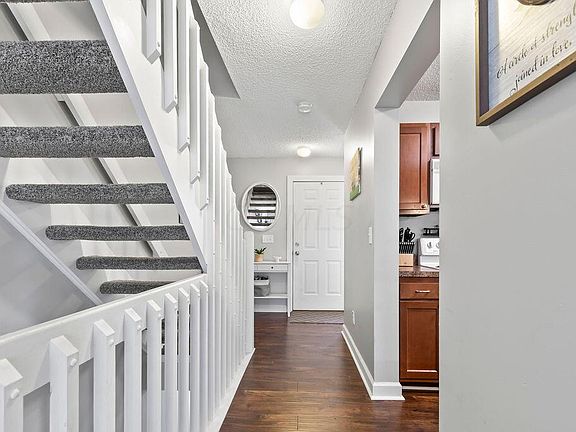 5th image of 2036 Burbridge Ln #32C