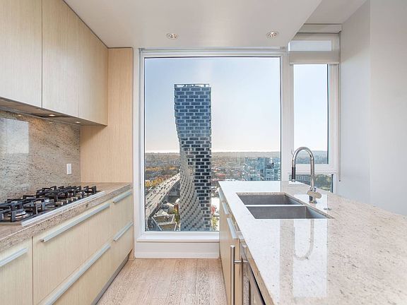 4th image of 1351 Continental St #3505