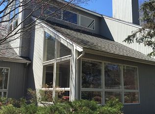 42 Whisper Dr, Worcester, MA 01609