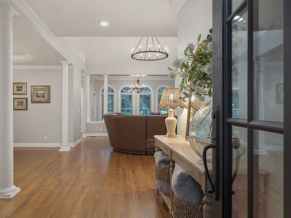 5th image of 449 Tinnan Ave
