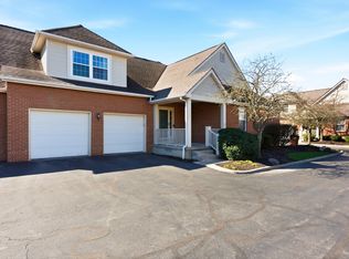 7041 Greensview Village Dr, Canal Winchester, OH 43110