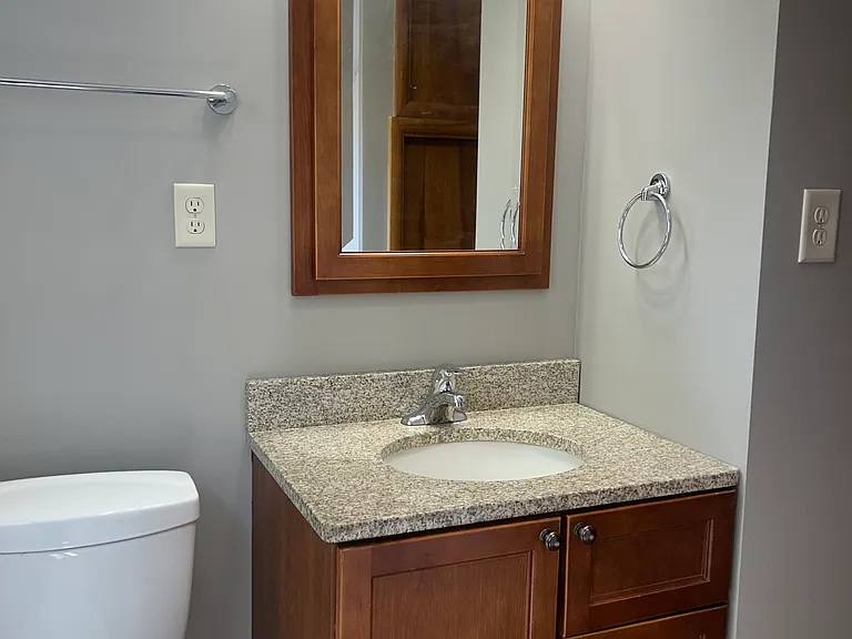 324 S Cotner Blvd — Photo 16