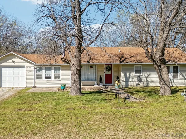 302 W 4th St, Skiatook, OK 74070
