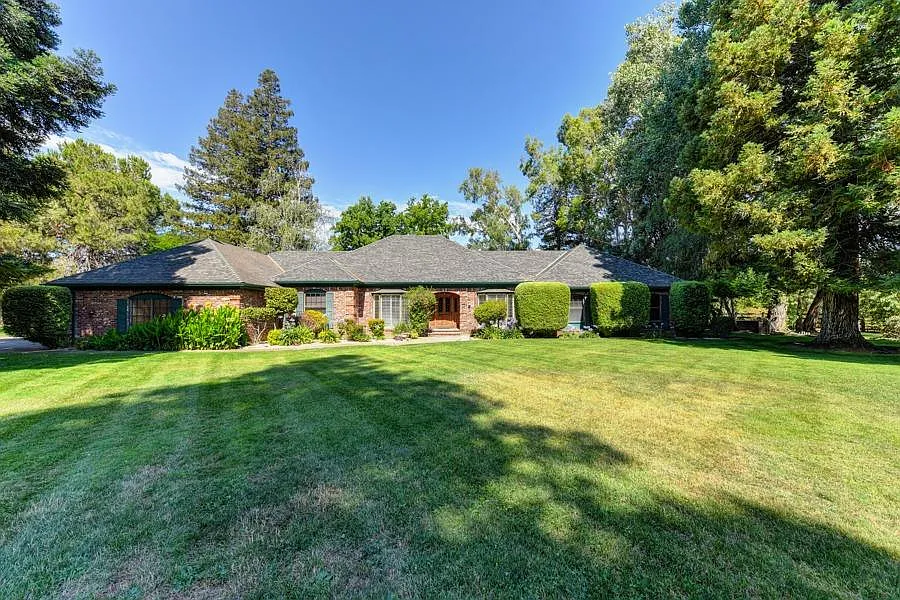 9600 Millpond Ct photo 1