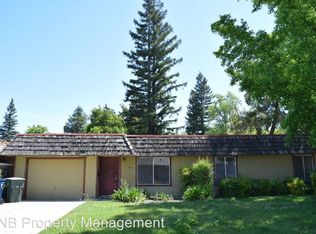 6341 Lake Park Dr, Sacramento, CA 95831