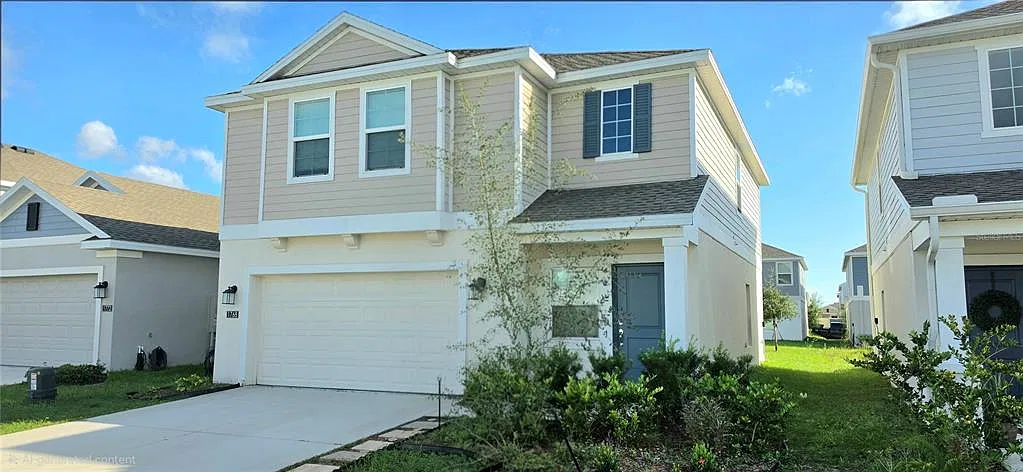 4 bed, 2.5 bath, 1870 sqft, $2,200 — Photo 1