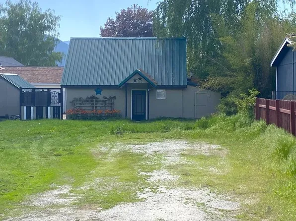 165 McFadden Dr, Manson, WA 98831