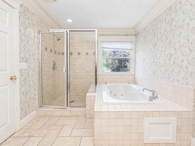 4156 Lamont Dr — Photo 28