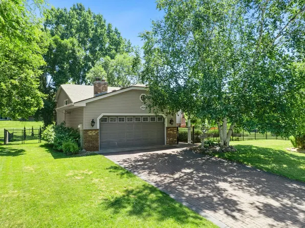 11825 44th Ave N, Plymouth, MN 55442