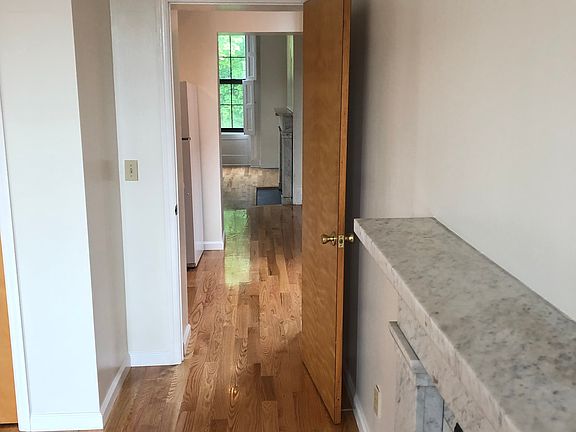 3rd image of 250 Washington St #6