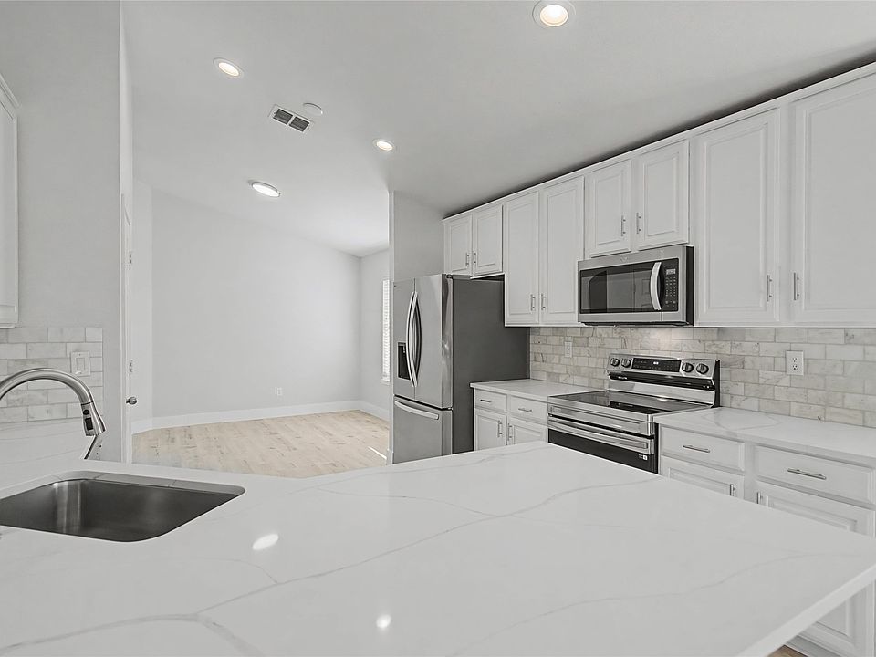 1st image of 4516 Fox Sedge Ln