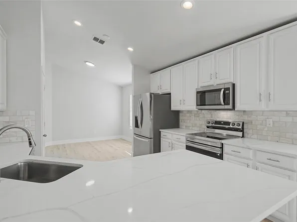 4516 Fox Sedge Ln, Denton, TX 76208