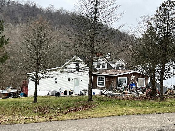 3rd image of 795 Blue Valley Rd SE