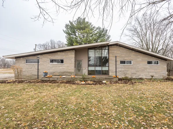 2755 N Washington St, Danville, IN 46122