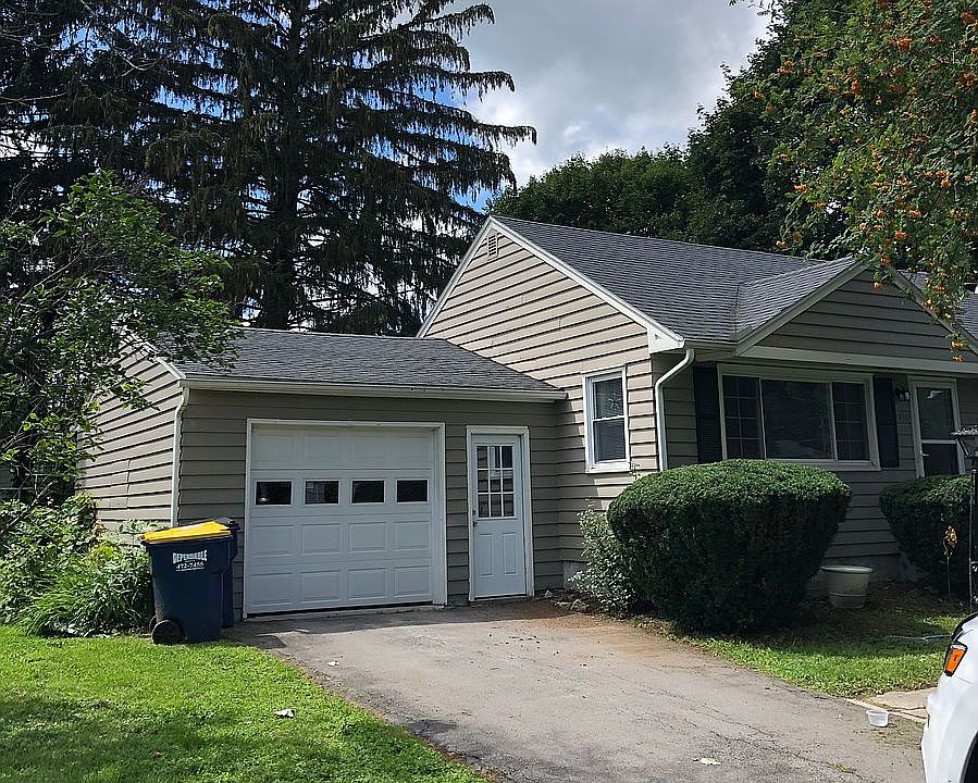 1st image of 110 Robinhood Ln