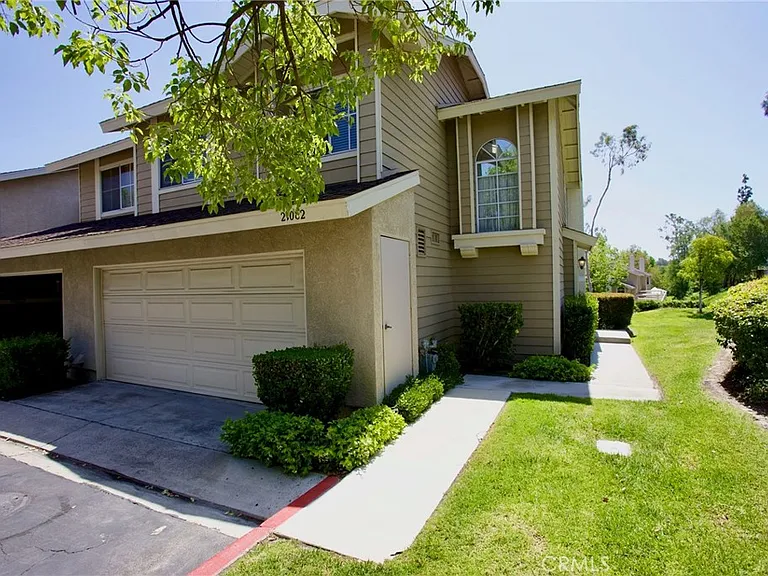 21082 Berry Gln — Photo 1