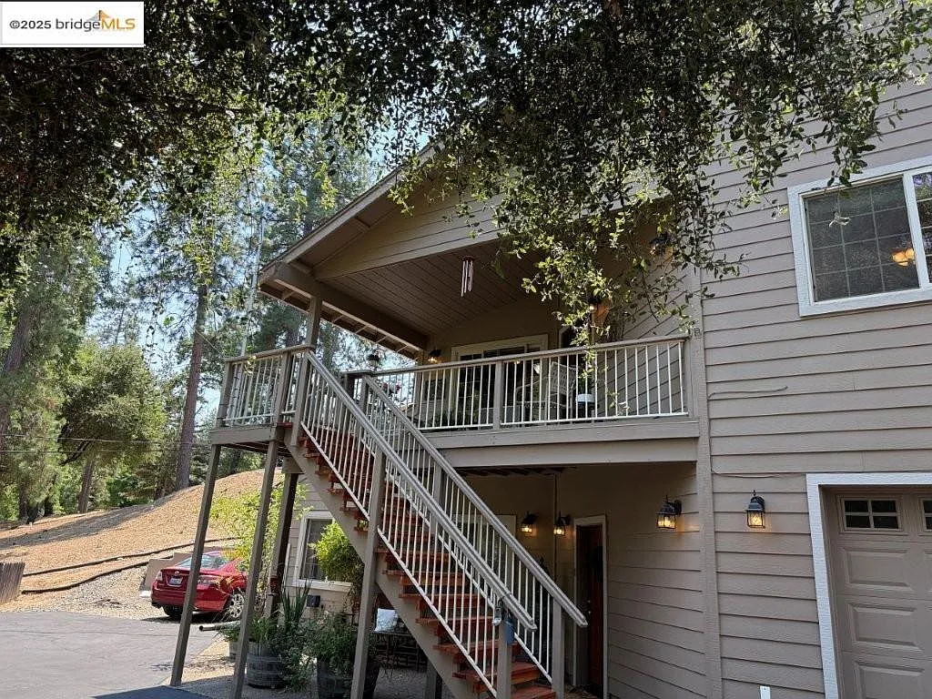 13166 Wells Fargo Dr photo 1