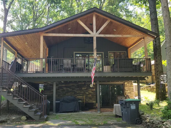 144 Terrace Rd, Tafton, PA 18464