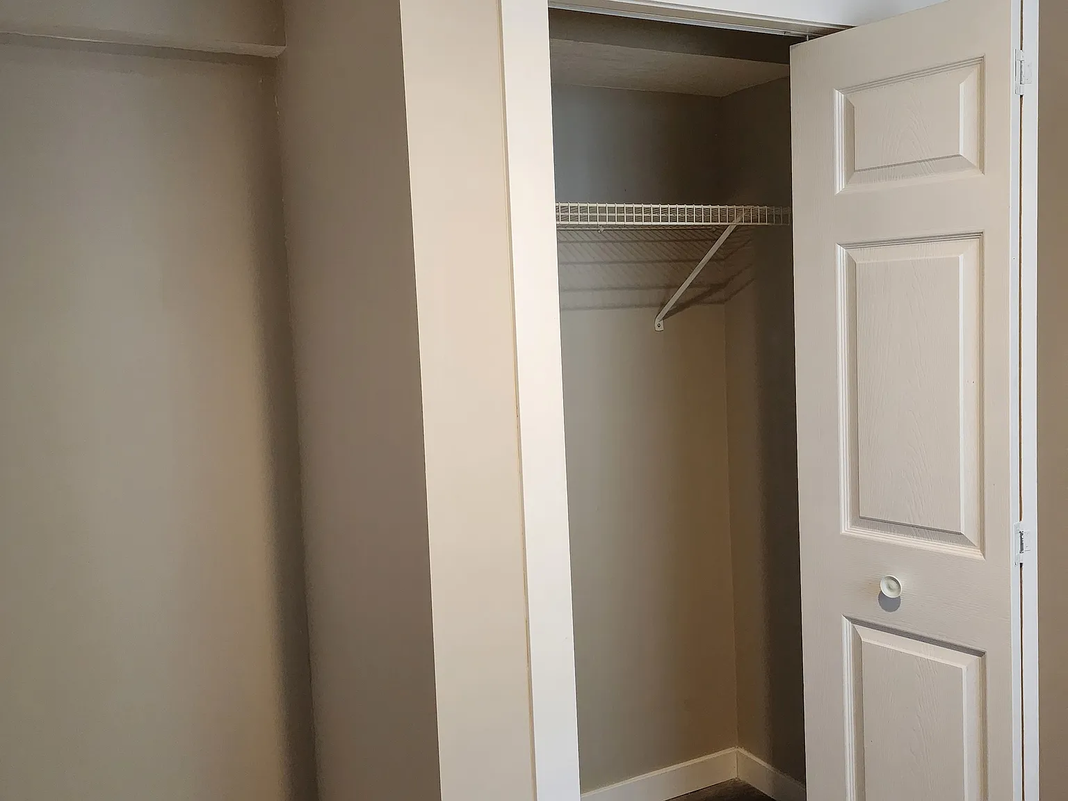 1 bed, 600 sqft, $1,100 — Photo 3