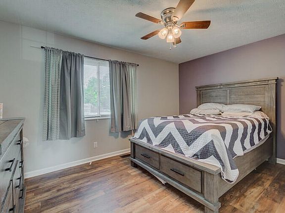 4th image of 321 Merravay Dr