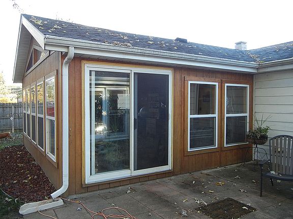 2nd image of 905 Terrace Dr