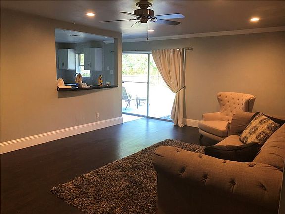 3rd image of 2400 Richmond Dr