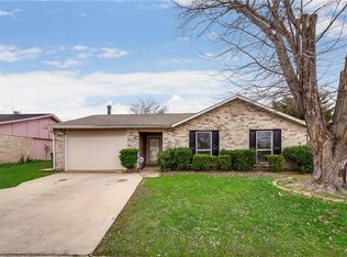 1900 Primrose Ln, Arlington, TX 76014