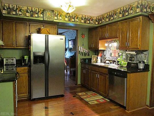 3rd image of 2033 Joliet Ct