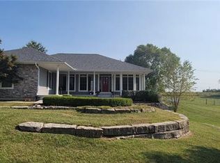 20407 Country Club Dr, Liberty, MO 64068