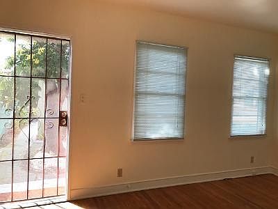 2nd image of 1424 1/2 S Hayworth Ave