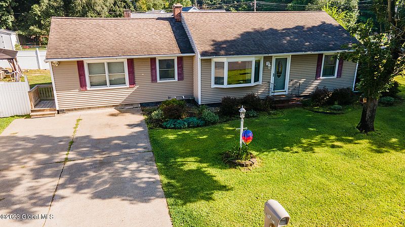 2nd image of 29 Greenway Road