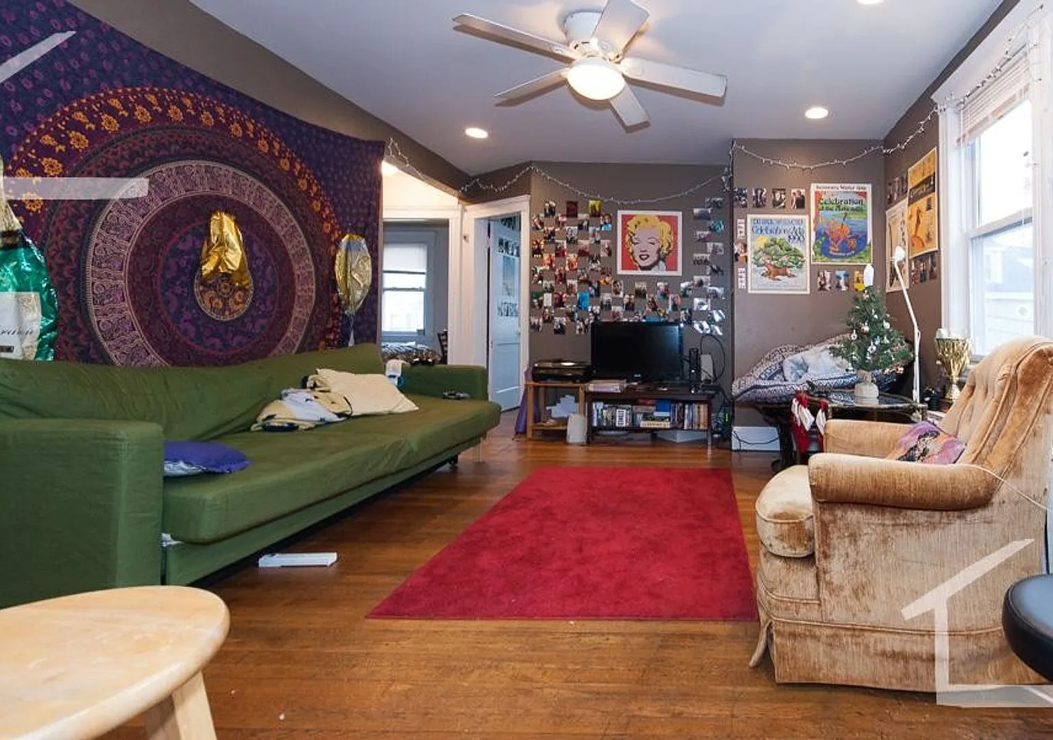 Huge 4 bed in Allston — Photo 2