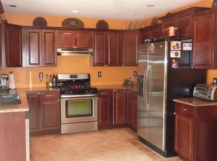 86 Stuyvesant Dr, Port Jefferson Station, NY 11776